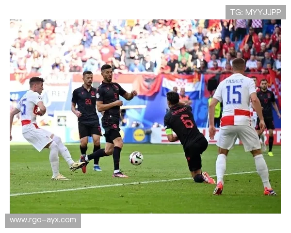 欧洲杯预选赛惊现乌龙球，意外改写比赛局势！