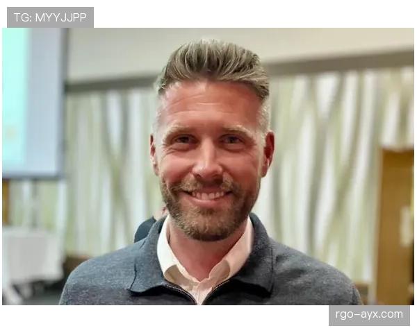 戴维·普拉特深情回顾英超传奇生涯，未来规划引球迷热议