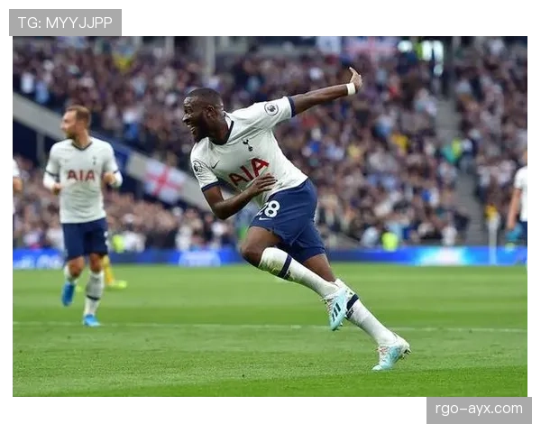 恩东贝莱正式加盟加拉塔萨雷，租借身份点燃球迷期待