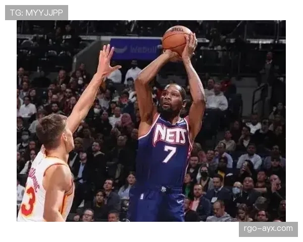 德里克·罗斯突破制造错位助攻提升球队进攻效率