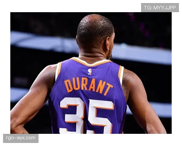 凯文·杜兰特把私人飞机当城际公交坐？看了他的机票价格差点把手机摔了